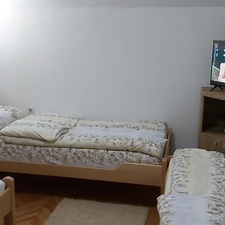 Doksas Deguric 公寓 Belic